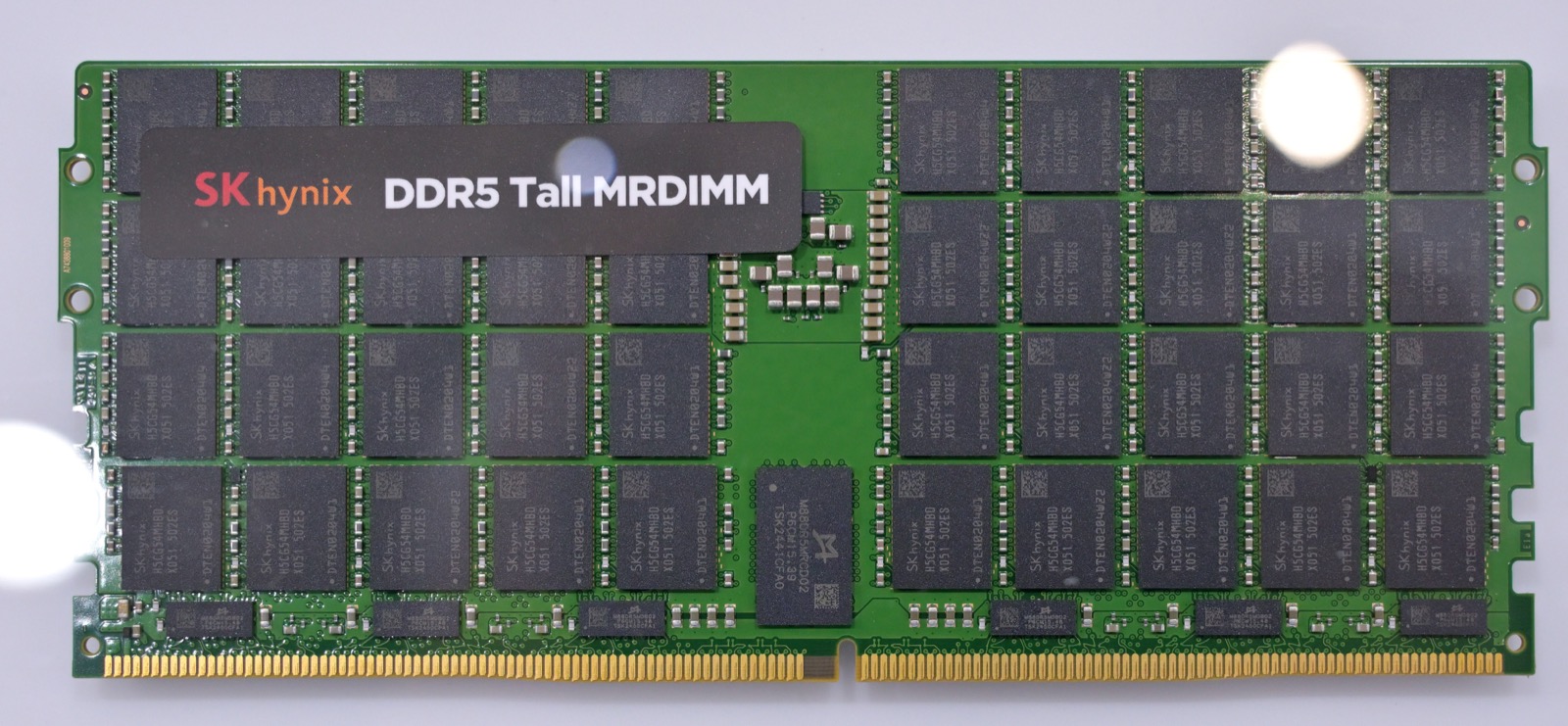 A DDR5 server memory module, the part whose rising price lifted Amazon's capital budget.